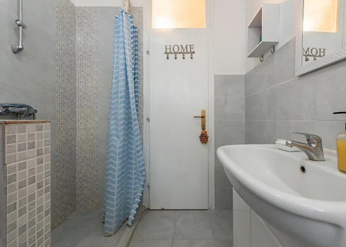 Marea Seaview 2026 With Elevator Free Parking Self Check In